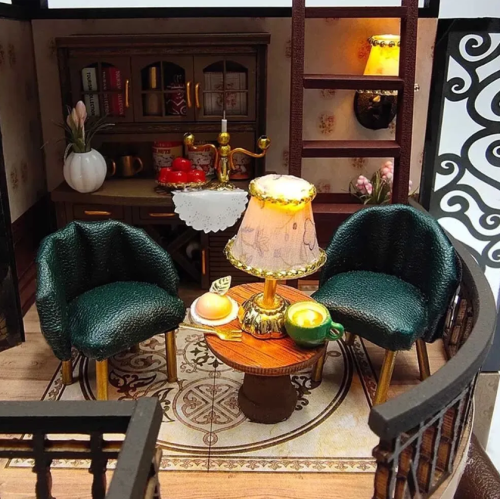 M2132 Румбокс Дом в английском стиле Конструктор 230 элементов, подсветка фото 8