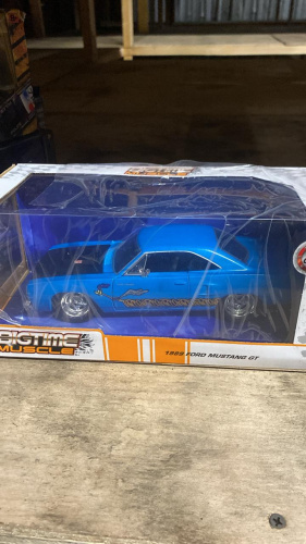 Машина Jada 1:24 Diecast 1970 Plymouth Roadrunner (голубой) фото 4