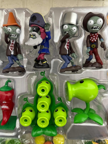 686-51 Игровой набор Зомби против Растений Plants vs Zombie (21 фигурка) фото 5