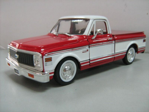 Машина Jada 1:24 1972 Chevy Cheyenne (красно-белая) фото 2