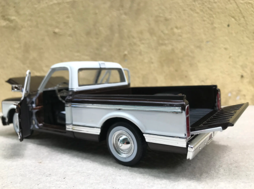 Машина Jada 1972 Chevrolet Cheyenne Pickup 1:24 фото 5