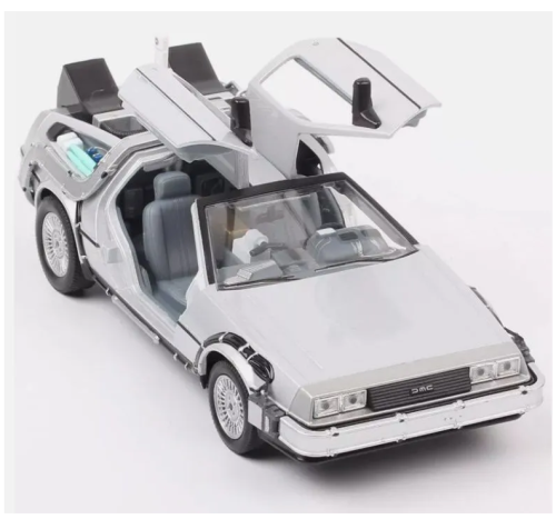Модель автомобиля (машина времени) Делориан Delorean DMC-12 1:24 BACK TO THE FUTURE (Назад в будущее) фото 11