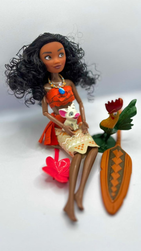 Кукла Моана с дополнительным комплектом одежды и веслом (Moana)  фото 5