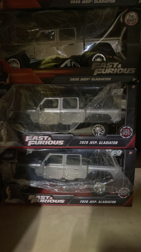2020 Пикап Jada Fast and Furious 1:24 Jeep Gladiator (Серебристый с черным верхом) фото 7