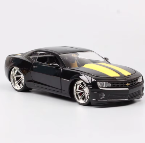 Машина Jada Chevrolet Camaro SS 1/24 чёрный с желтыми полосками