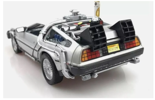Модель автомобиля (машина времени) Делориан Delorean DMC-12 1:24 BACK TO THE FUTURE (Назад в будущее) фото 14