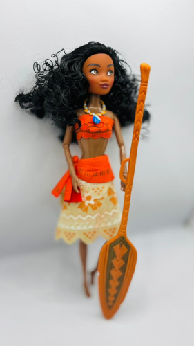 Кукла Моана с дополнительным комплектом одежды и веслом (Moana)  фото 4