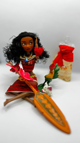 Кукла Моана с дополнительным комплектом одежды и веслом (Moana)  фото 6
