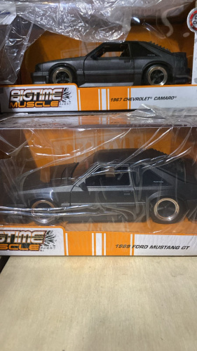 Машина Jada 1:24  Ford Mustang GT 1989 (черный матовый) фото 6