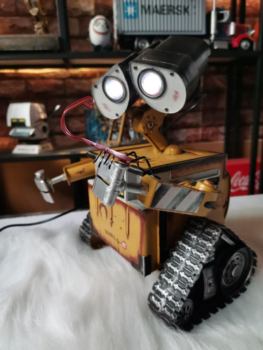 (светильник)  30 см Игрушка фигурка-светильник робот Wall-e (Валли) со светящимися глазами (таракан Хэл, кубик рубик) фото 3