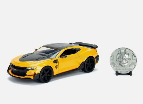 Машина Jada 1:24 Transformers Chevy Camaro Bumblebee Бамблби c коллекционной монетой фото 2