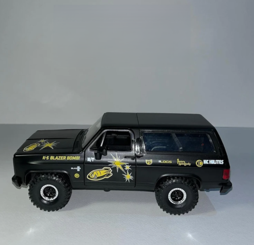 Машина 1:24 Jada 1980 Chevrolet Blazer с дополнительным комплектом колес фото 2